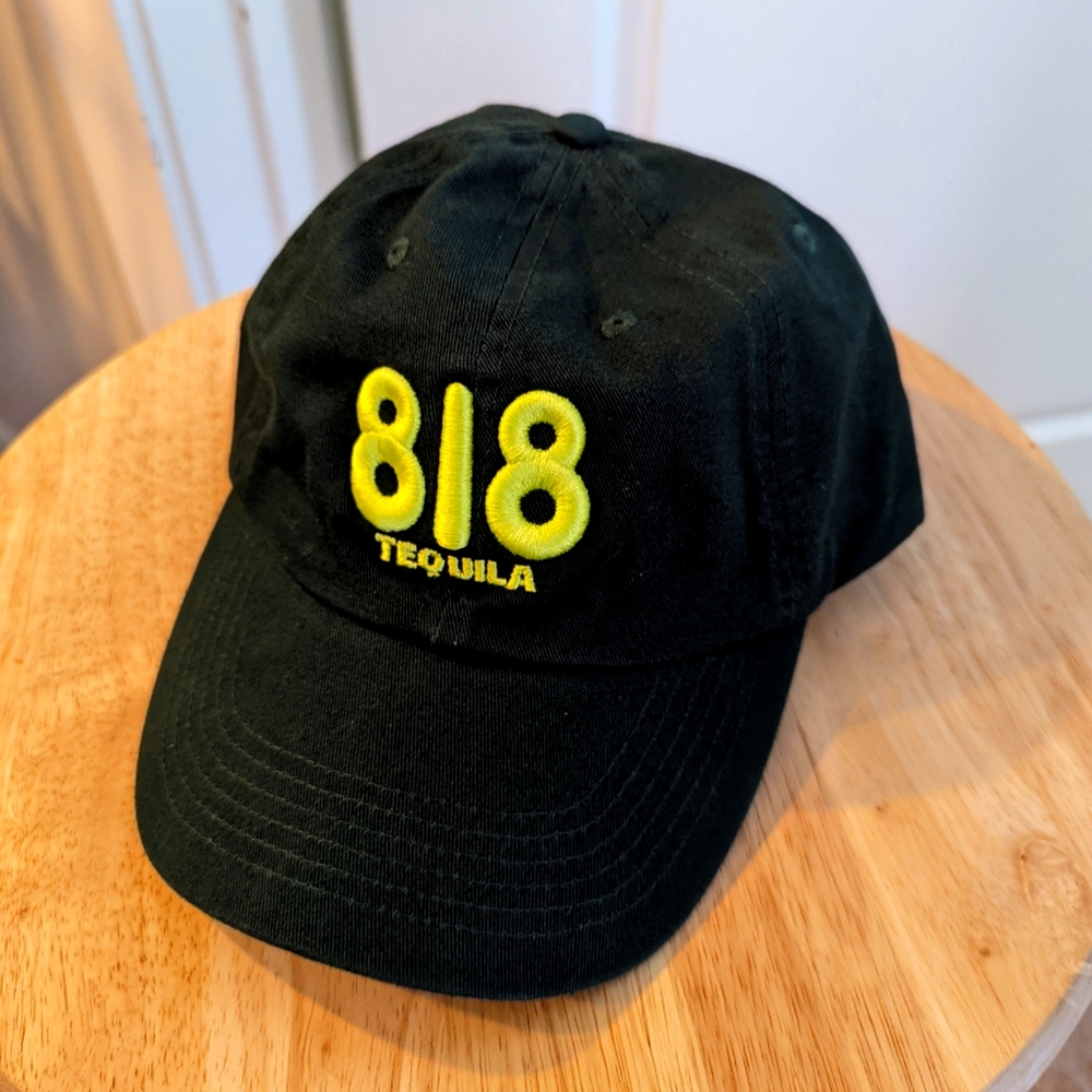 818 tequila Pìna Dad hat Kendall Jenner